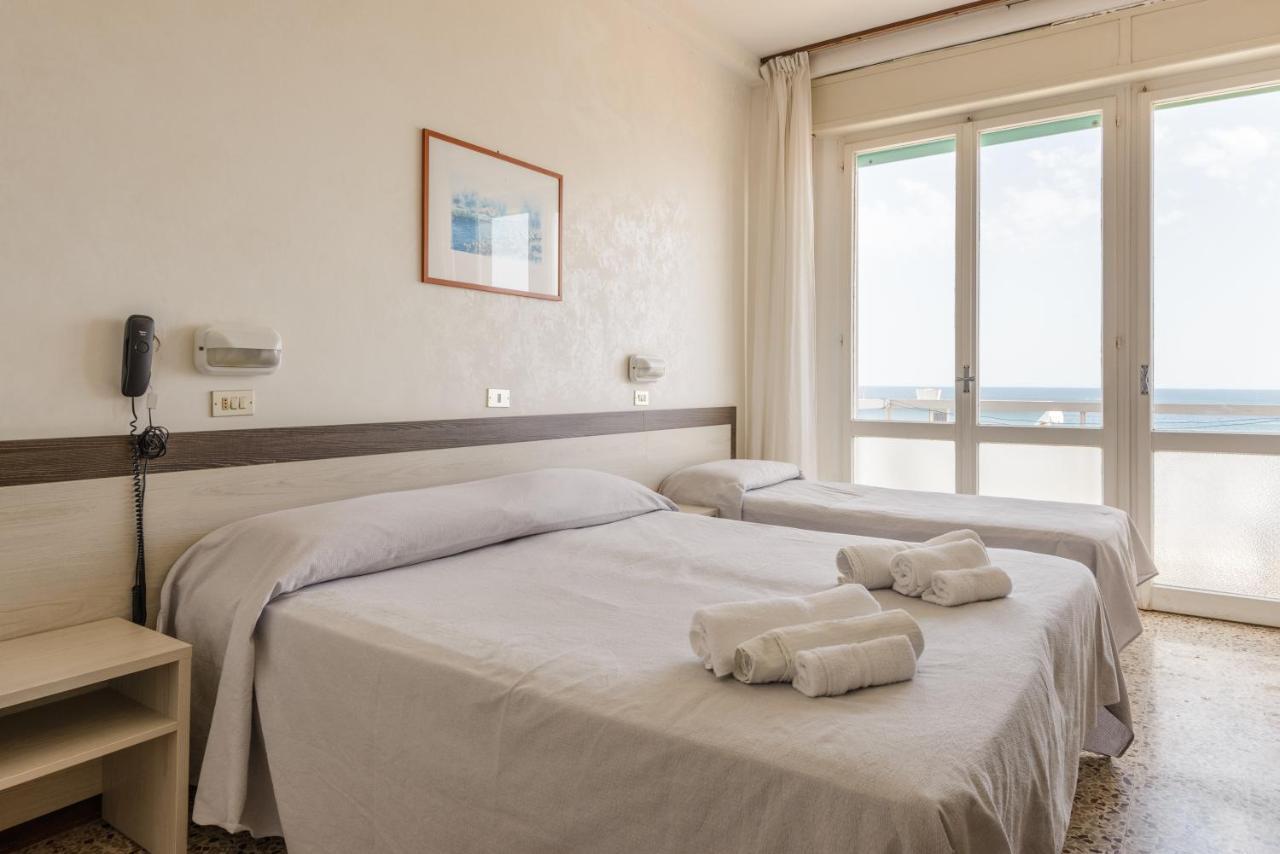 Hotel Europa ガビッチェ・マーレ エクステリア 写真