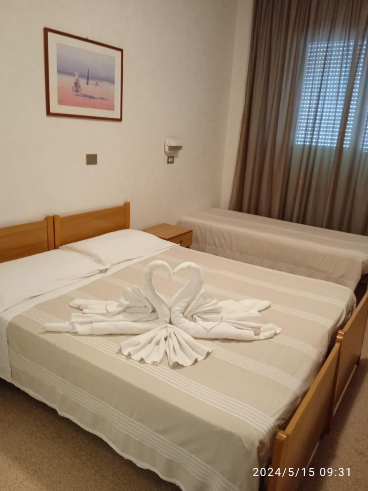 Hotel Europa ガビッチェ・マーレ エクステリア 写真